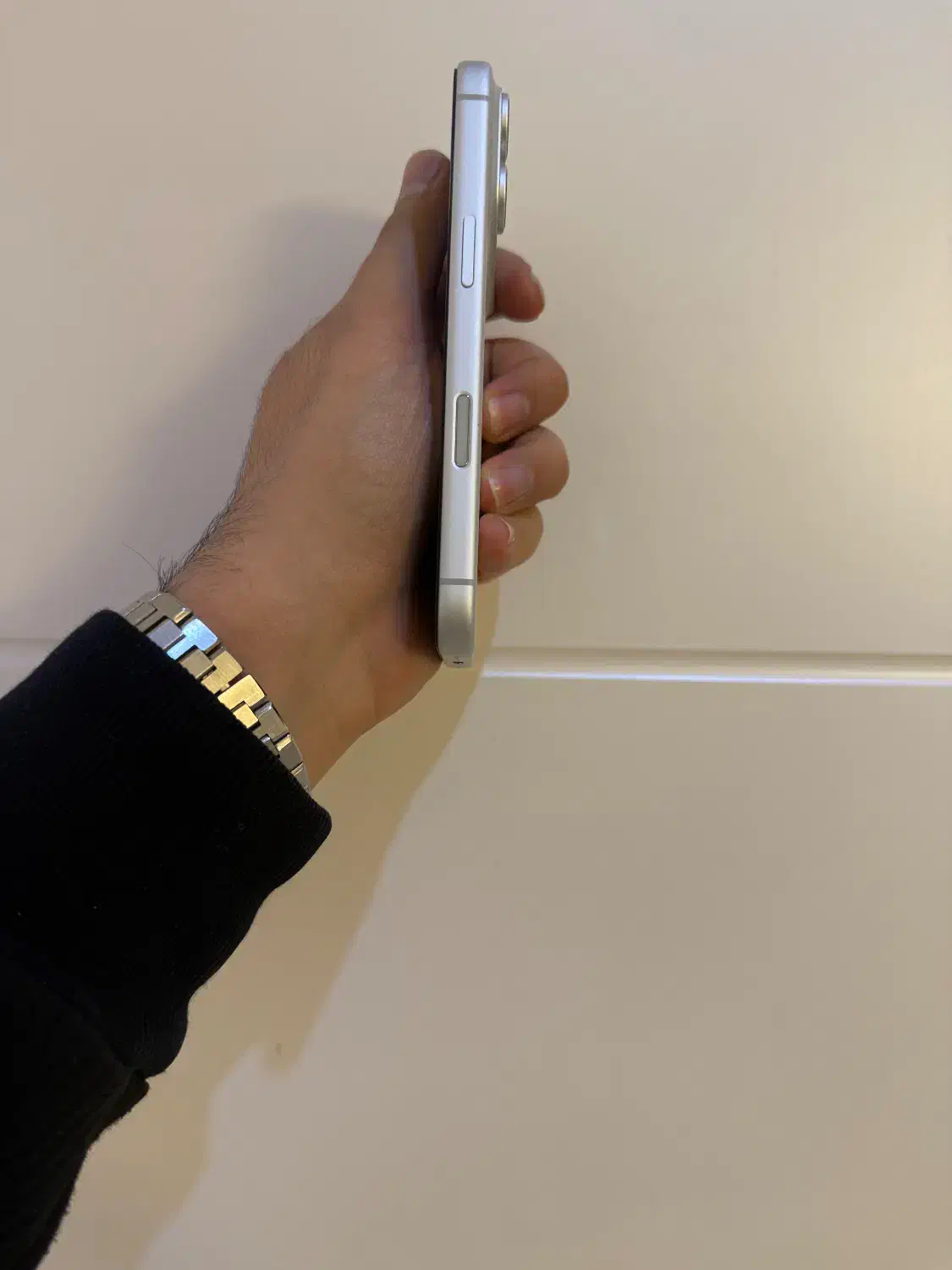 آیفون ۱۷ پرو سفید ۴ بار شارژ ۲۵۶ گیگ|موبایل|تهران, عباسآباد|دیوار