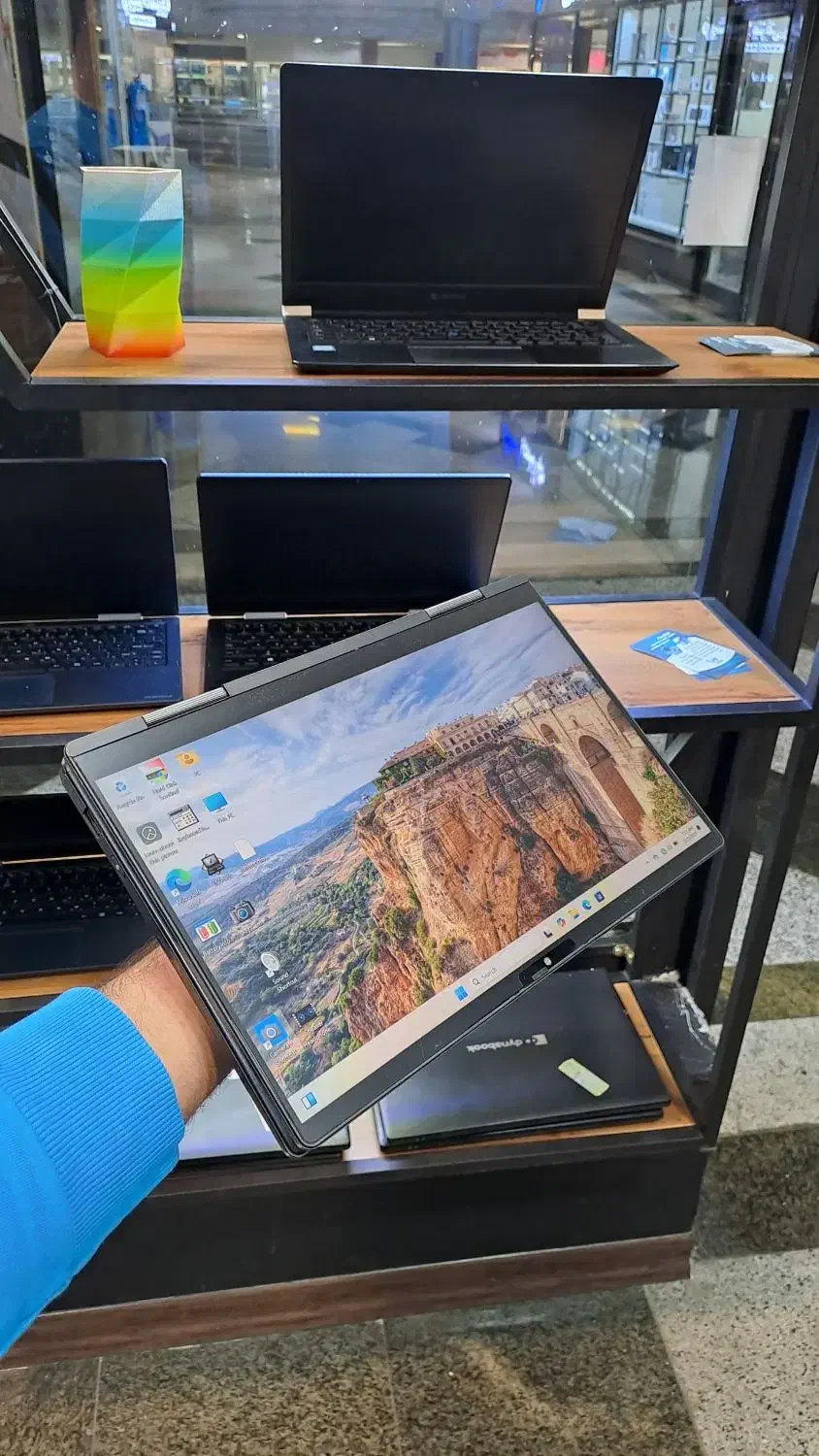 نسل یازده -۹۰۰ گرم TOSHIBA X360|رایانه همراه|تهران, میدان ولیعصر|دیوار