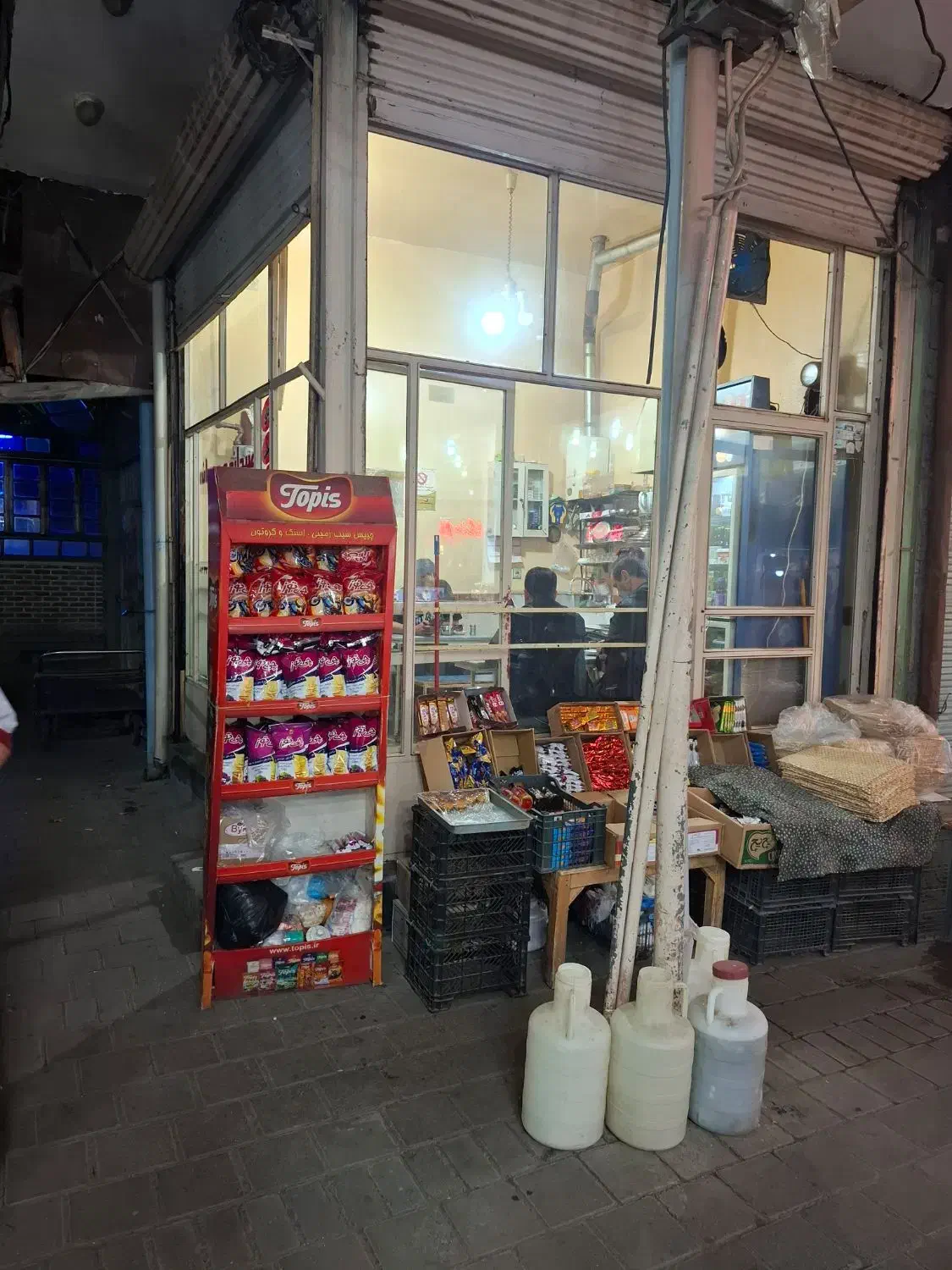 یک باب مغازه جنب مسجد بازار|فروش مغازه و غرفه|مرند, |دیوار