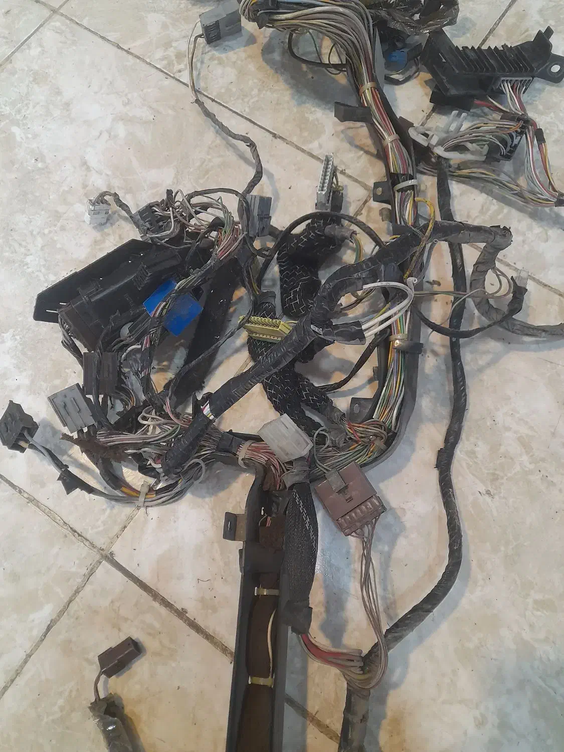 سیم کشی فابریک پشت داشبورد پژو ۲۰۰۰|قطعات یدکی و لوازم جانبی|قنوات, |دیوار