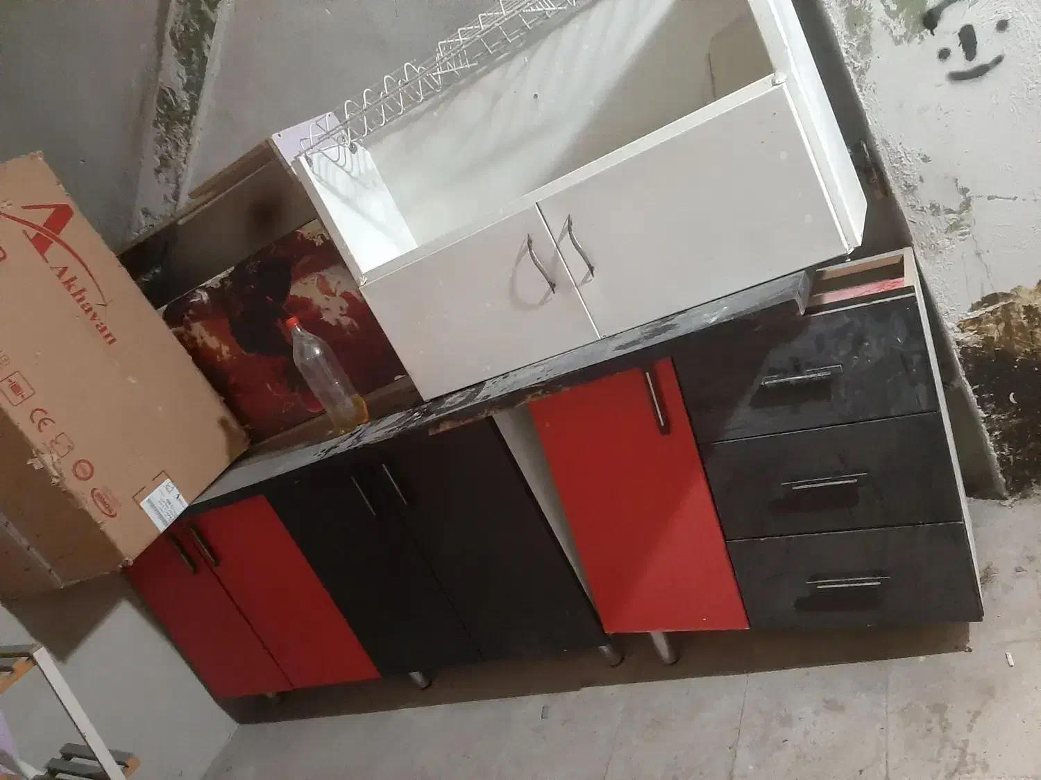 اب چکان|آب‌چکان و نظم‌دهنده ظروف|آبیک, |دیوار