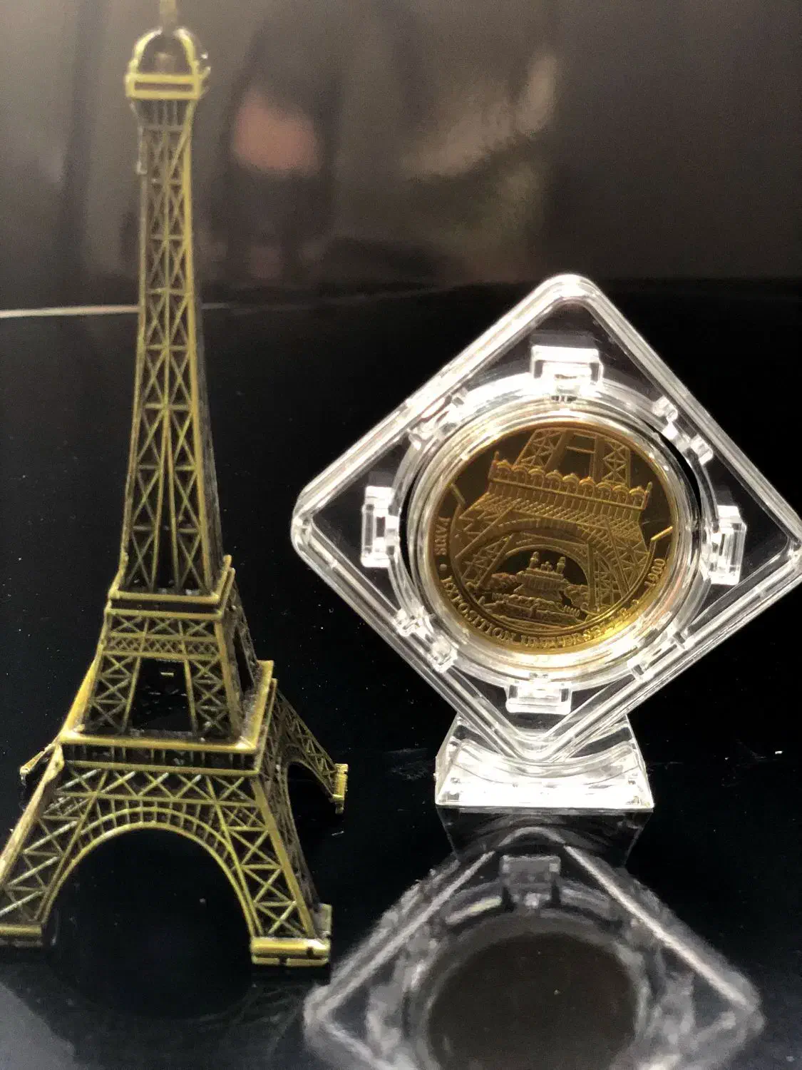 سکه یادبود روکش طلا پاریس و برج ایفل برنزی|کلکسیون سکه، تمبر، اسکناس|کرج, شهرک بنفشه|دیوار