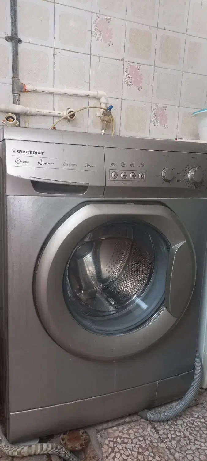 لباسشویی|ماشین لباسشویی و خشک‌کن لباس|قم, سربخش|دیوار