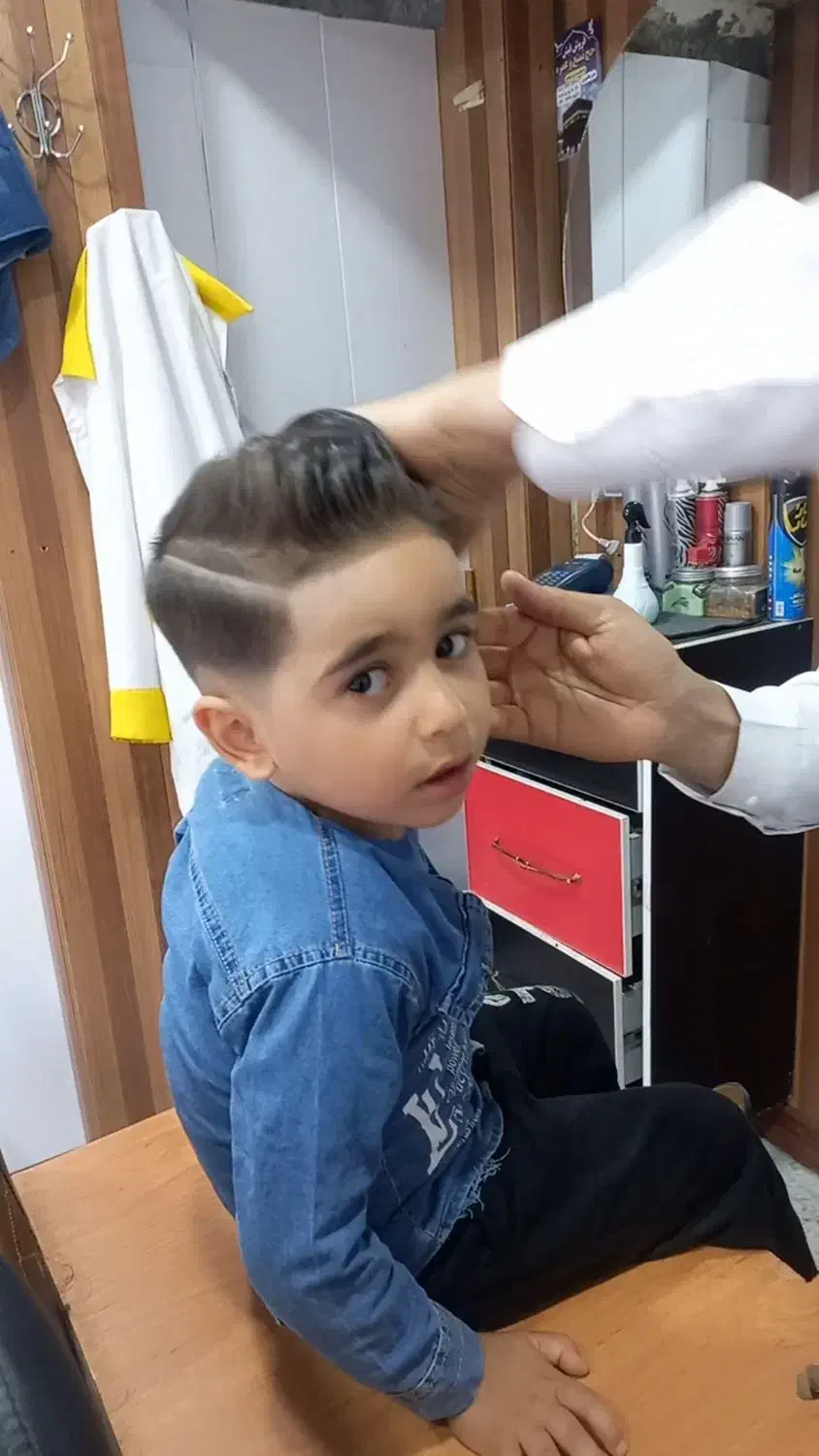 کوتاهی مو درب منزل پذیرقته میشود|خدمات آرایشگری و زیبایی|کارون, |دیوار