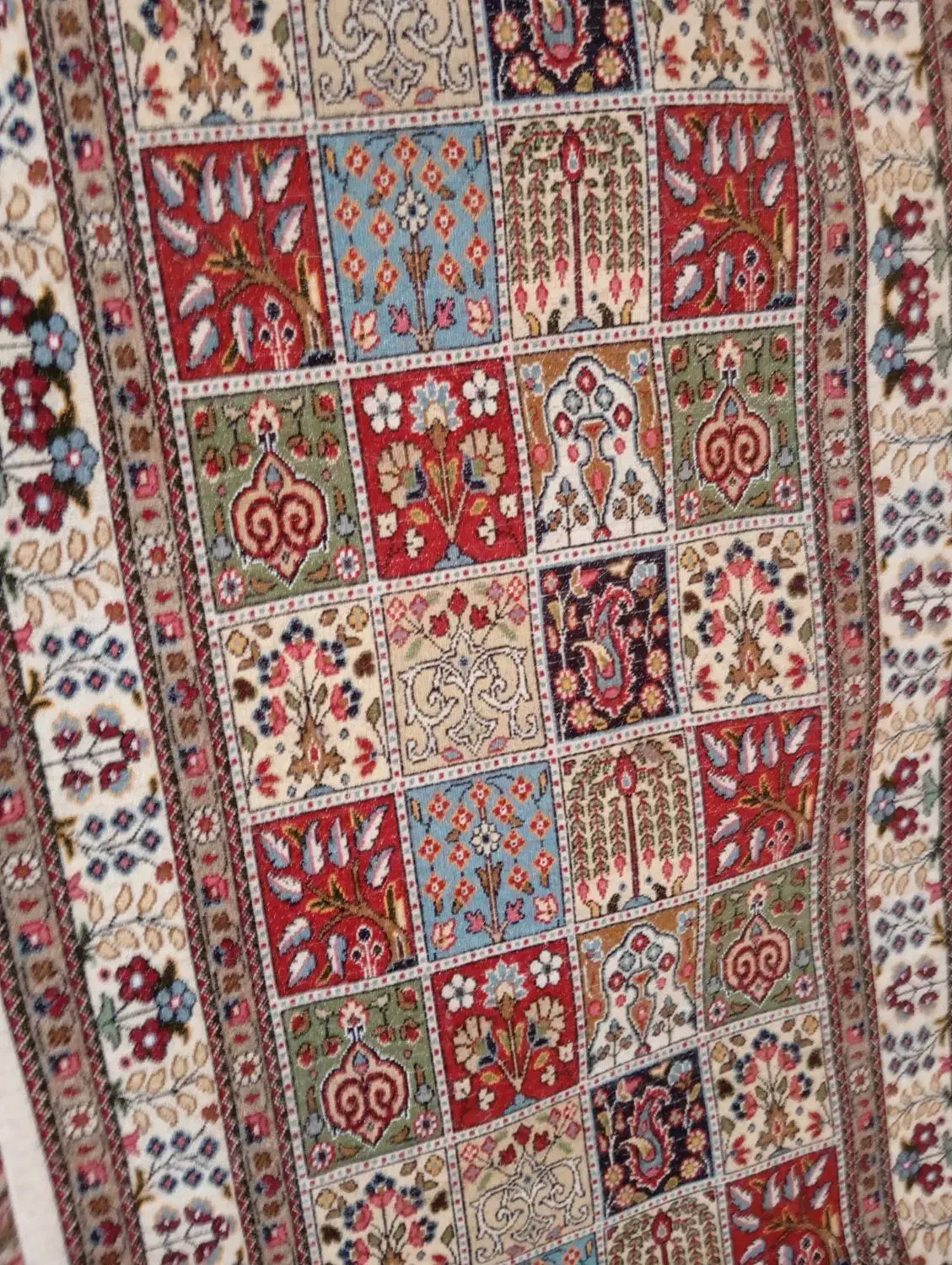 قالی دست بافت|فرش|بیرجند, |دیوار