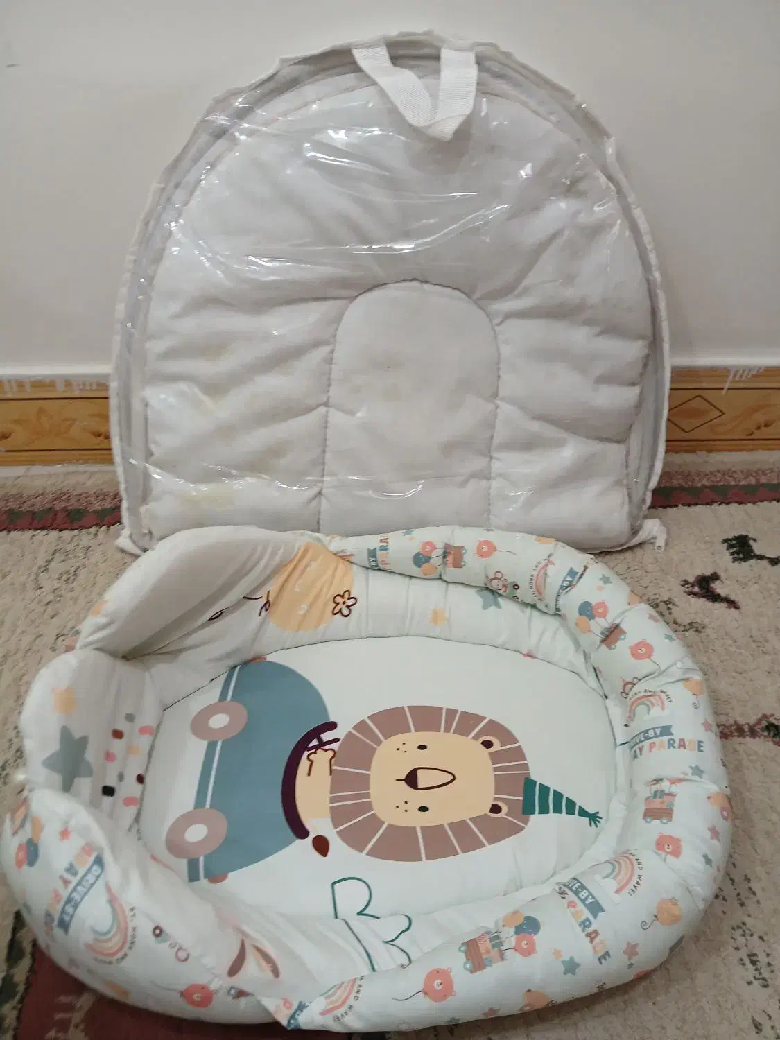 پشه بند و قنداق سویسی|اسباب و اثاث بچه|ملایر, |دیوار