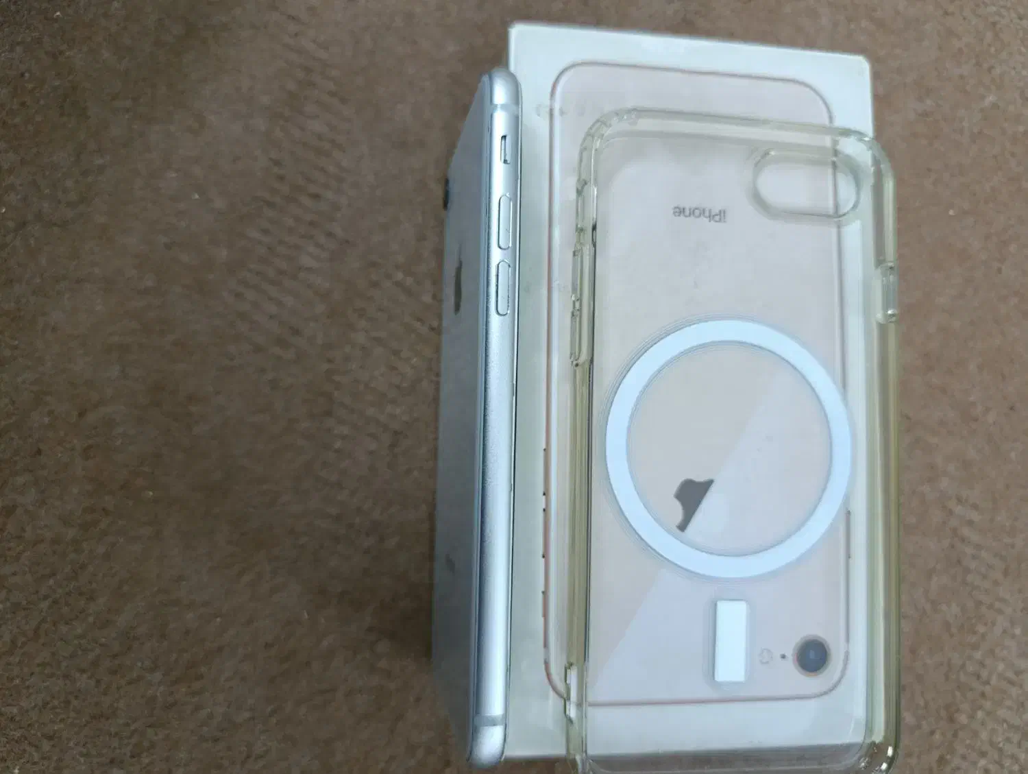 ایفون ۸ تمیز فروش فوری|موبایل|قم, چهار مردان|دیوار