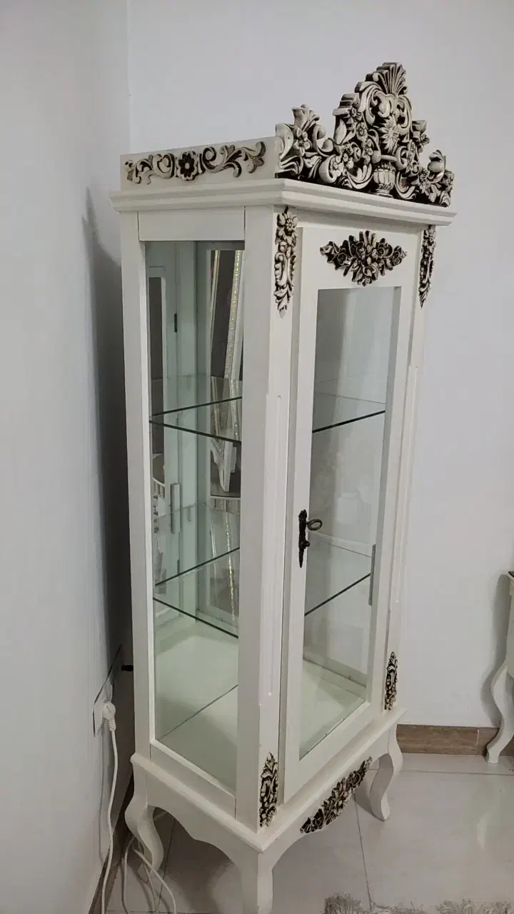 ویترین کاملا سالم|بوفه، ویترین، کنسول|رشت, حمیدیان|دیوار