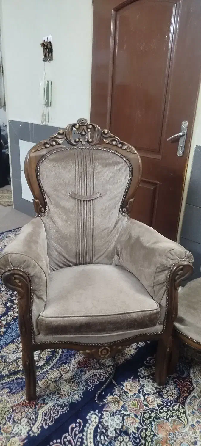 مبل ۵ نفره|مبلمان خانگی و میز عسلی|اصفهان, کوی گلزار|دیوار