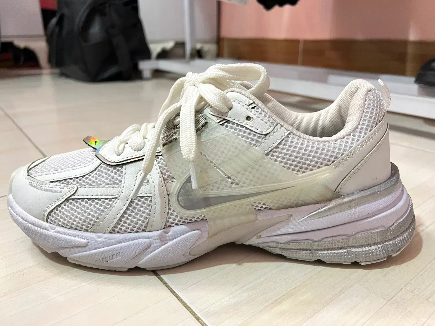 کتونی زنانه و دخترانه v2k|کیف، کفش، کمربند|ساری, |دیوار