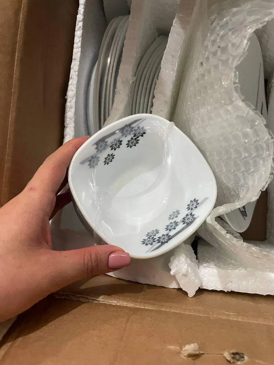 سرویس آکروپال|ظروف سرو و پذیرایی|چالوس, |دیوار