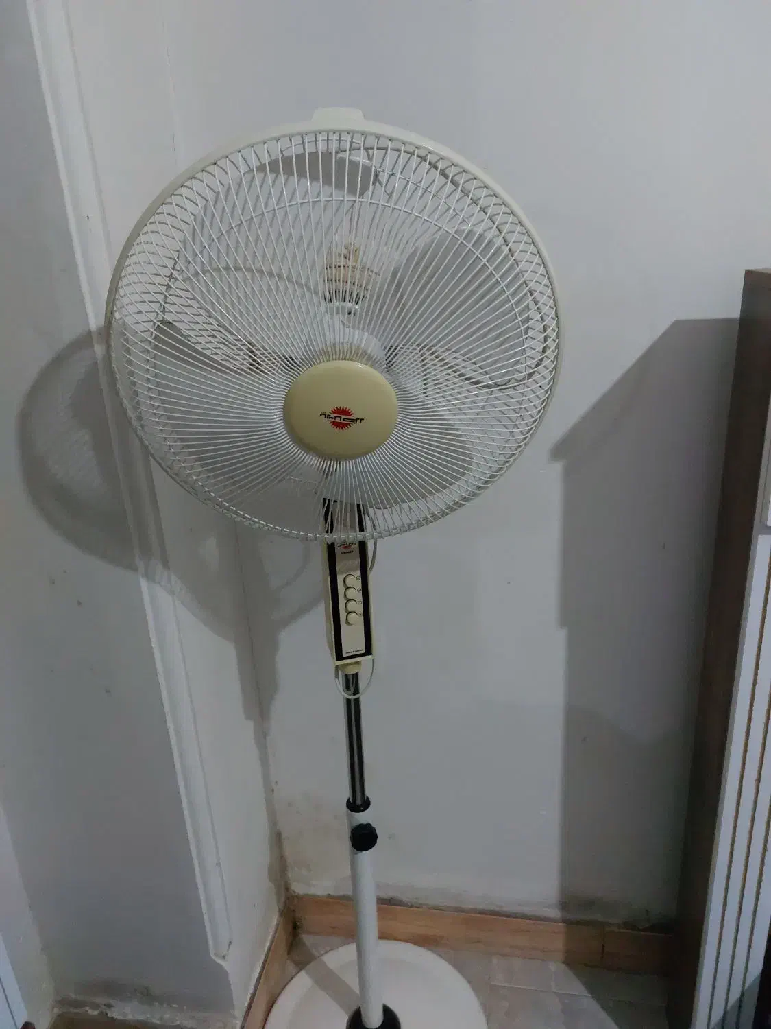 پنکه پارس خزر|پنکه و تصفیه‌کنندهٔ هوا|فومن, |دیوار