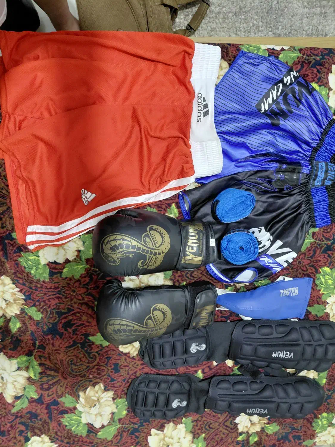 تمامی وسایل بوکس و کیک بوکسینگ|تجهیزات ورزشی|اهواز, کوروش|دیوار