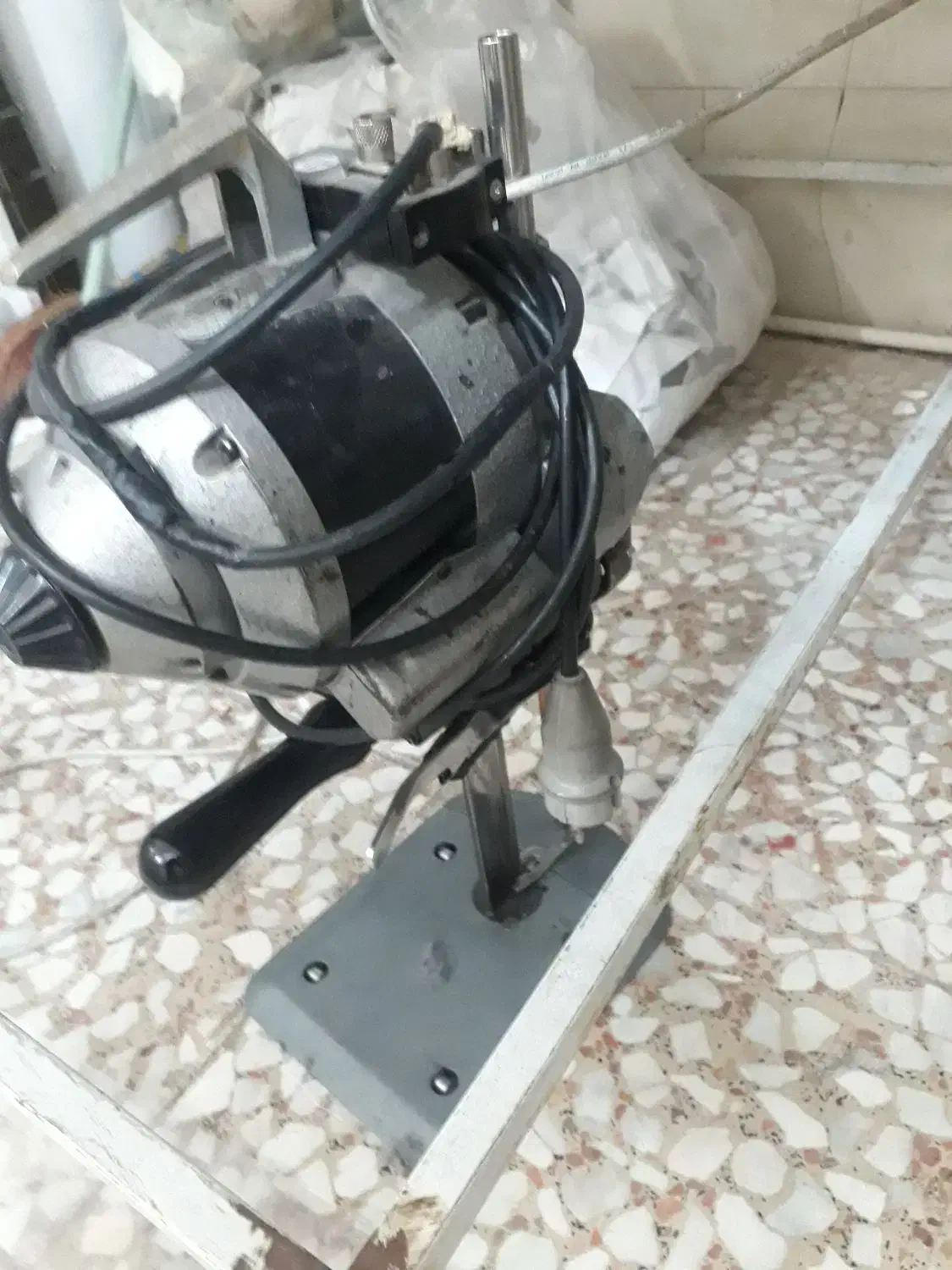 قیچی برقی هشت پرجک|لوازم خیاطی و بافتنی|قم, نیروگاه|دیوار