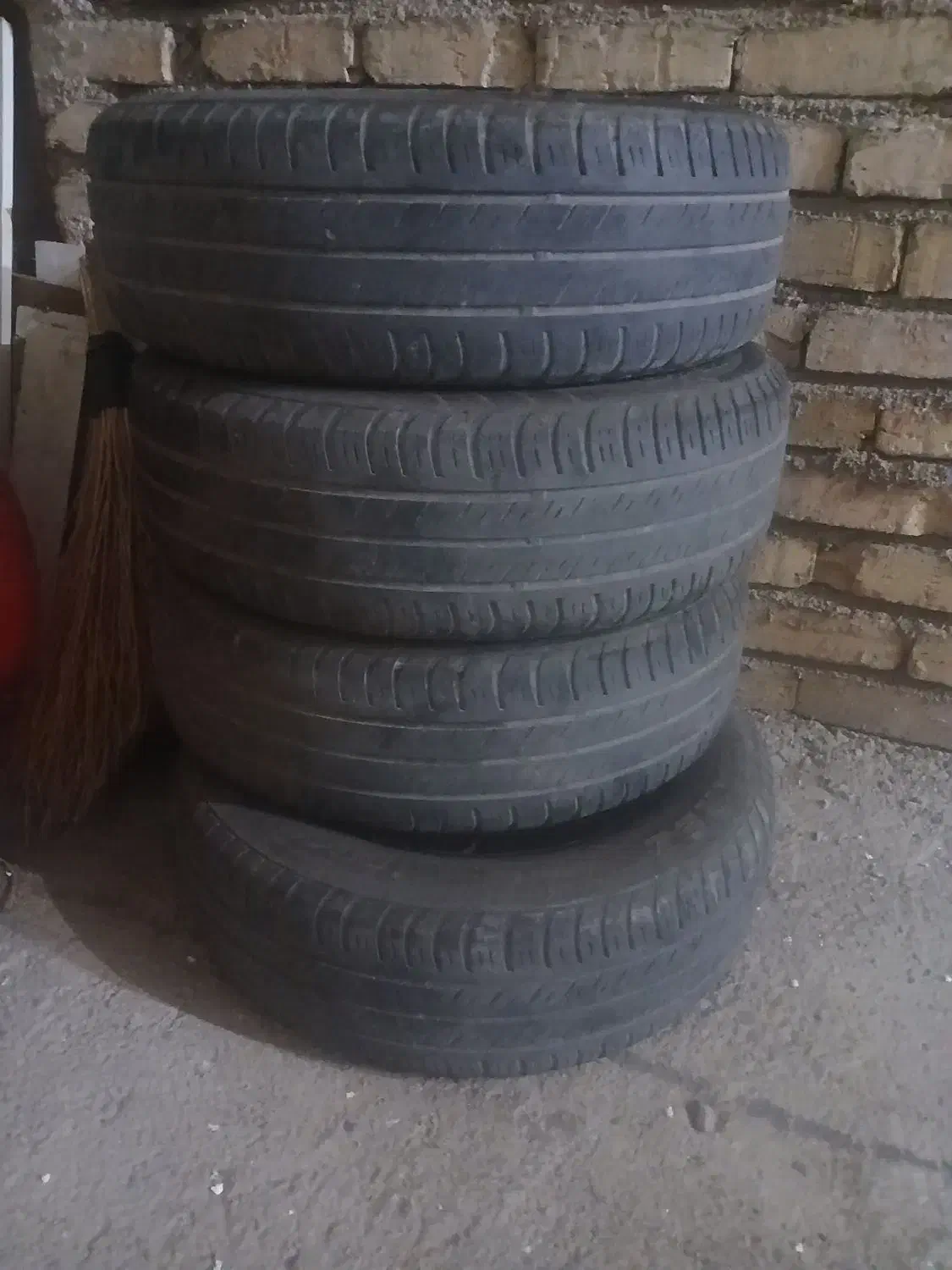 لاستیک پژو و سمند|قطعات یدکی و لوازم جانبی|آبگرم, |دیوار