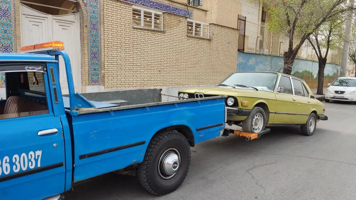 امداد خودرو چرخگیر ۲۴ ساعت حمل به تمام نقاط کشور|خدمات حمل و نقل|شیراز, تندگویان|دیوار