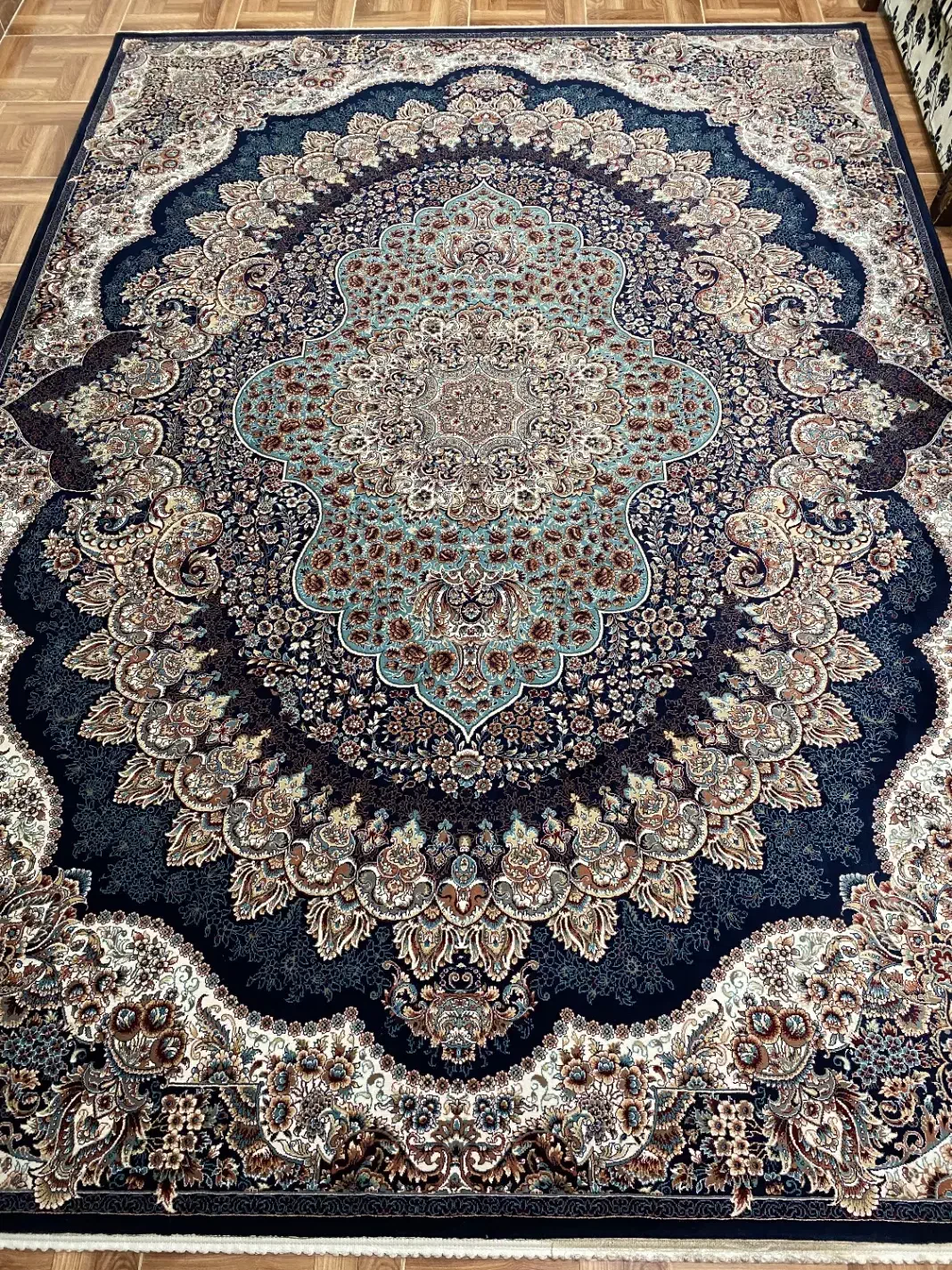 دو‌‌تخته فرش ۹متری|فرش|صومعه‌سرا, |دیوار