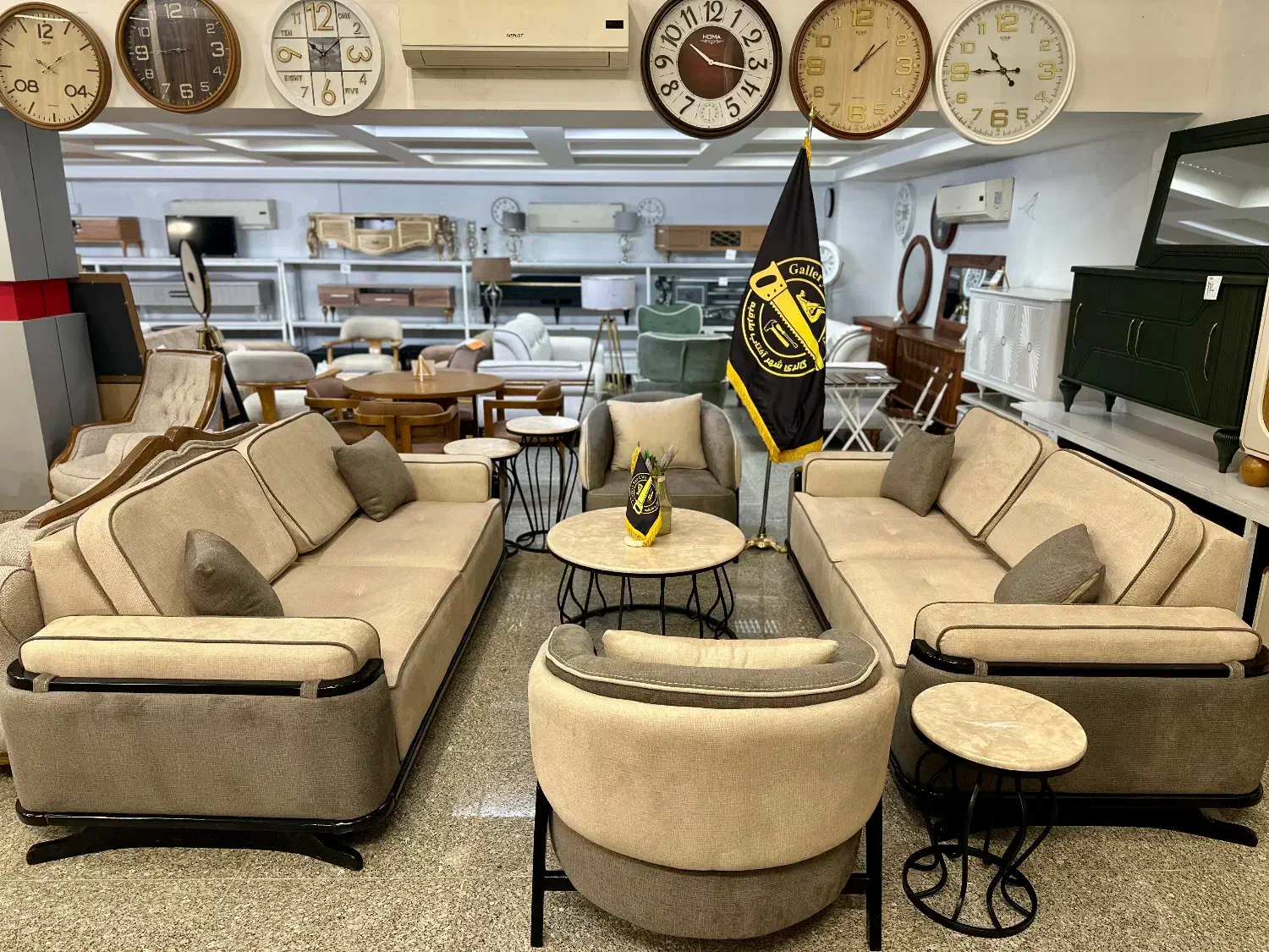 مبلمان ایتالیایی ۸ نفره|مبلمان خانگی و میز عسلی|طرقبه, |دیوار