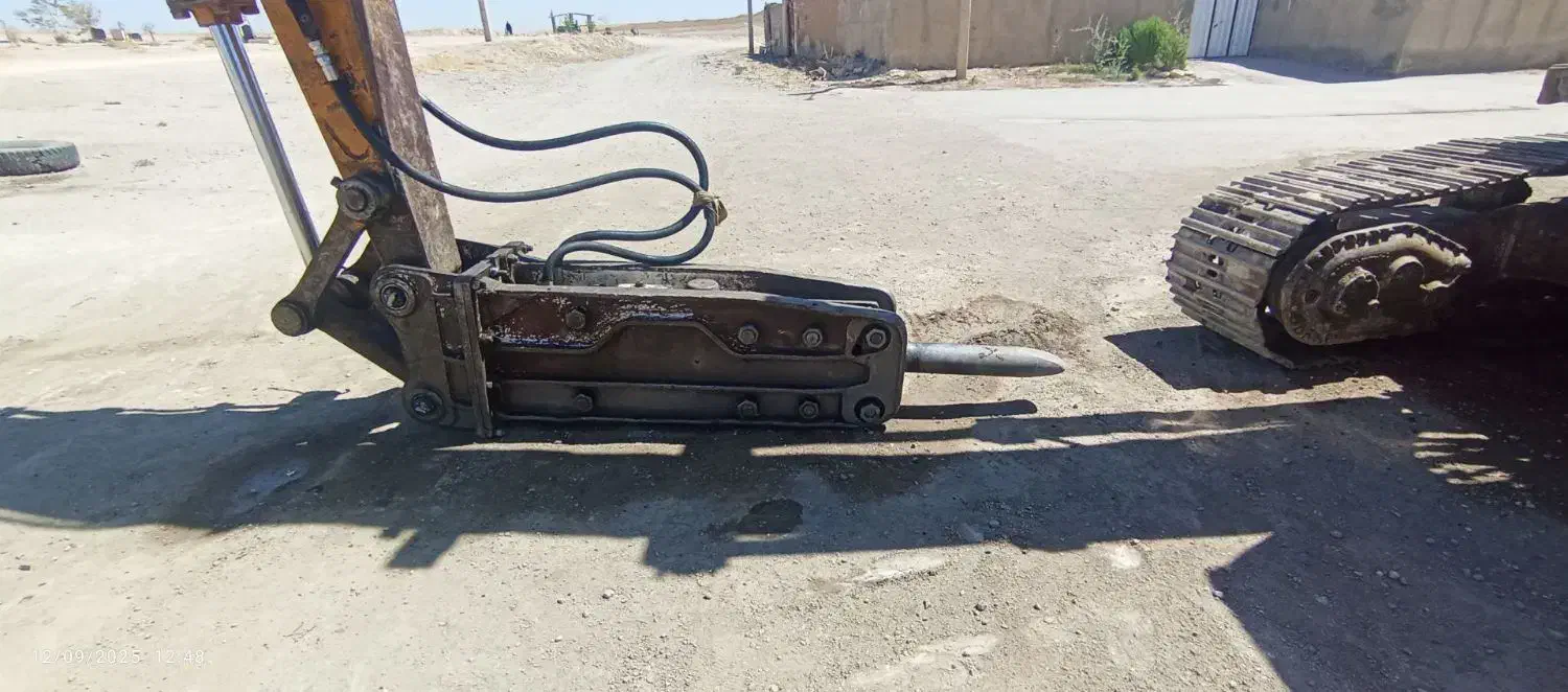 بیل و لودر|خودرو سنگین|کبودرآهنگ, |دیوار