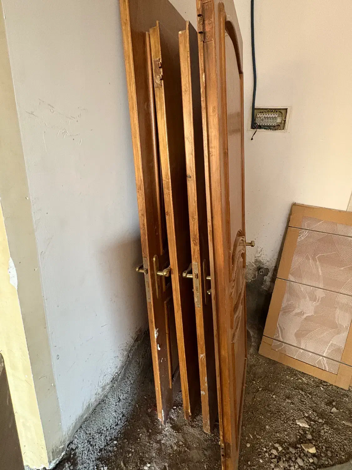 درب چوبی سالم|مصالح و تجهیزات ساختمان|مشهد, فرهنگ|دیوار