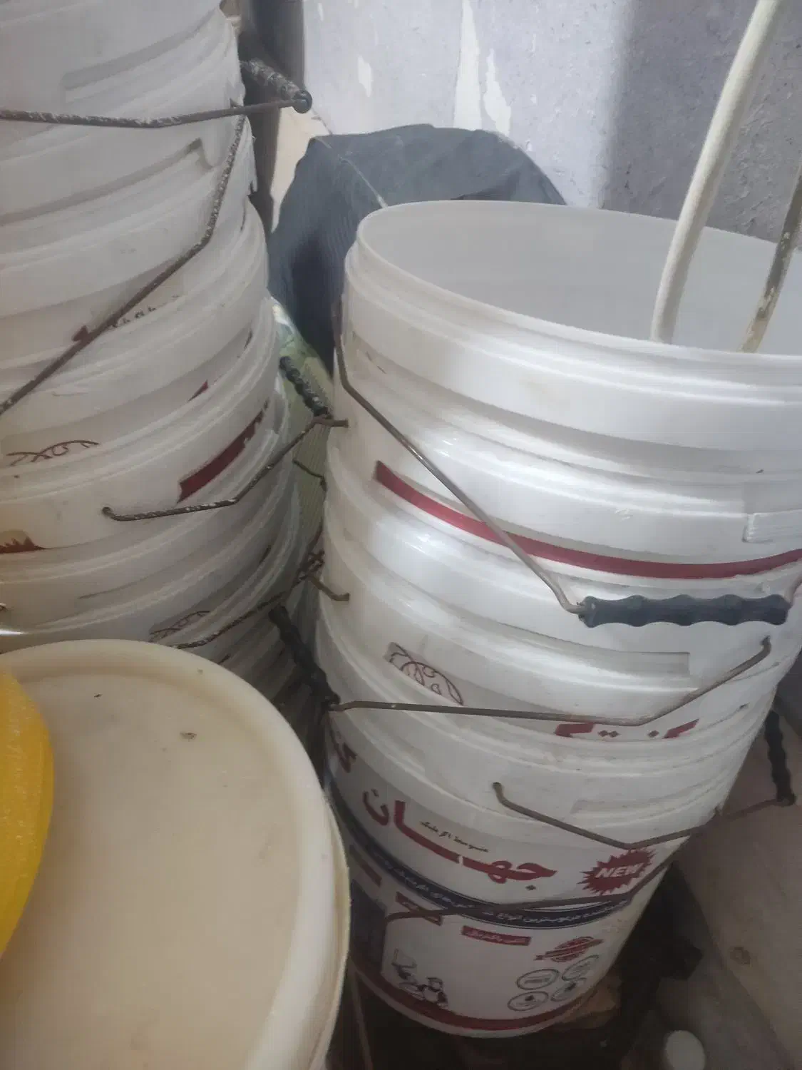 سطل بزرگ|ظروف نگهدارنده، پلاستیکی، یک‌بارمصرف|بندرعباس, |دیوار
