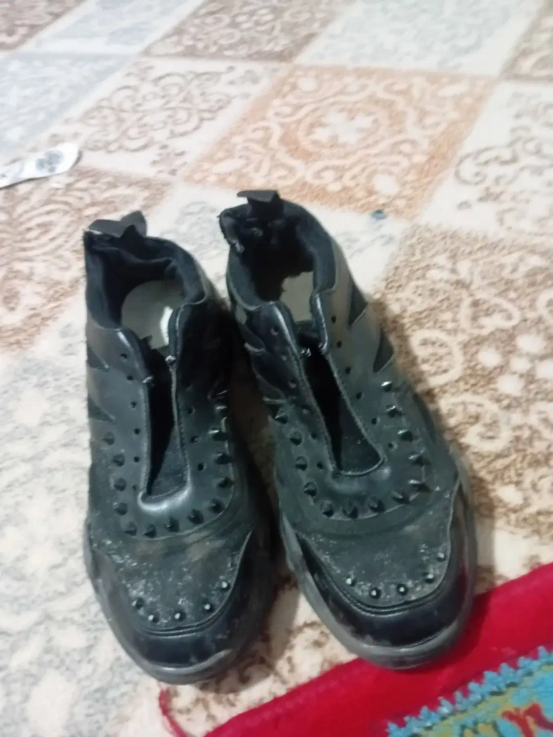 کفش پسرانه سالم و تمیز سایز ۴۲ پسرانه|کیف، کفش، کمربند|سراب, |دیوار