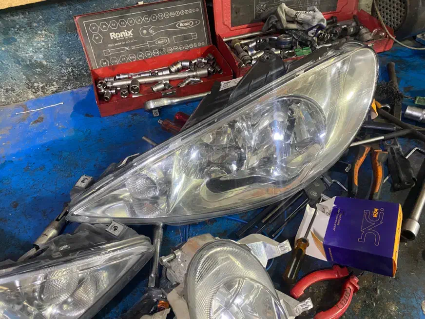 چراغ جلو ۲۰۶ با موتور|قطعات یدکی و لوازم جانبی|هشتگرد, شهرک بعثت|دیوار