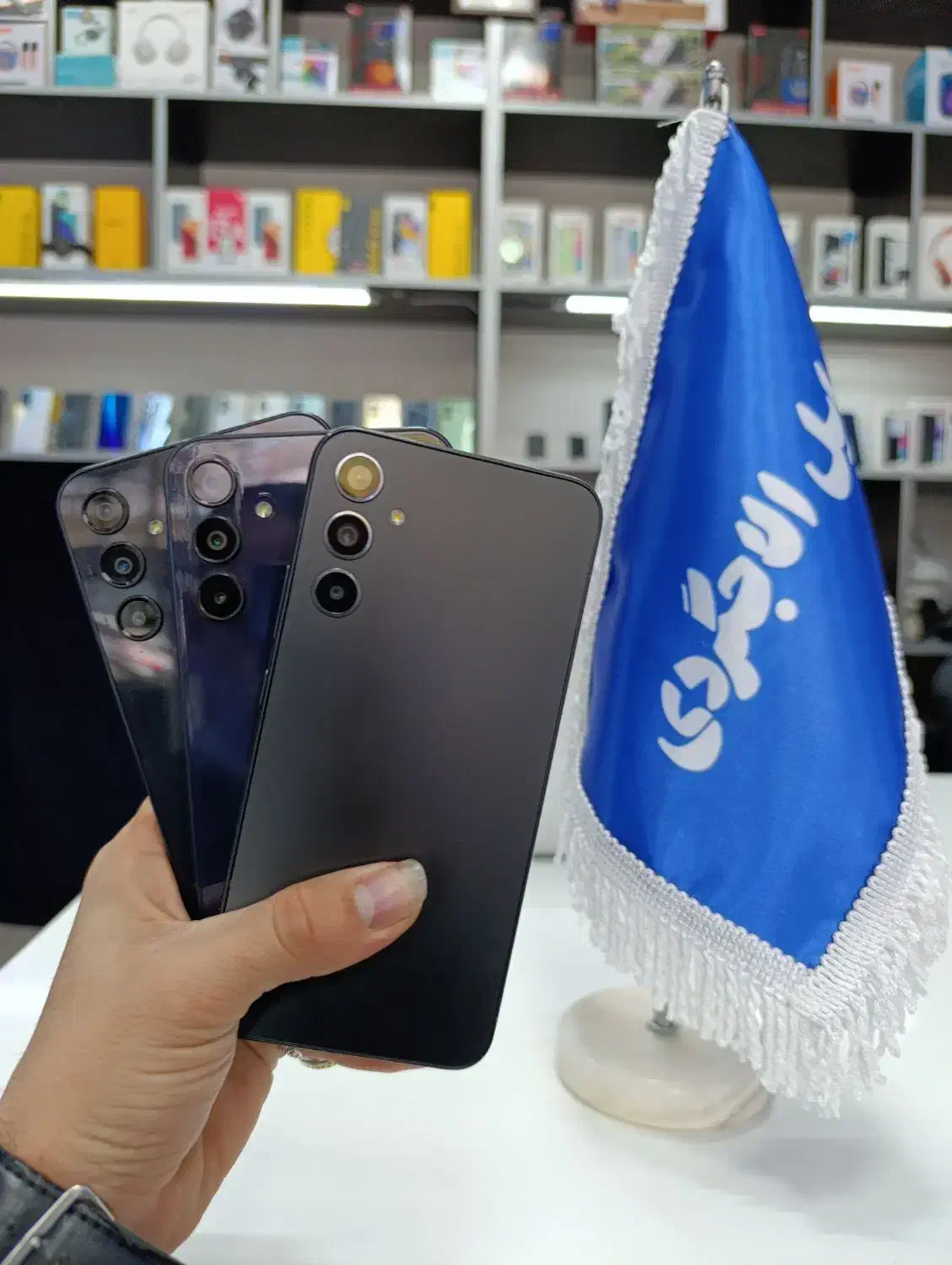 فروش انواع گوشی ب صورت چکی ( نو )|موبایل|نیشابور, دارایی|دیوار