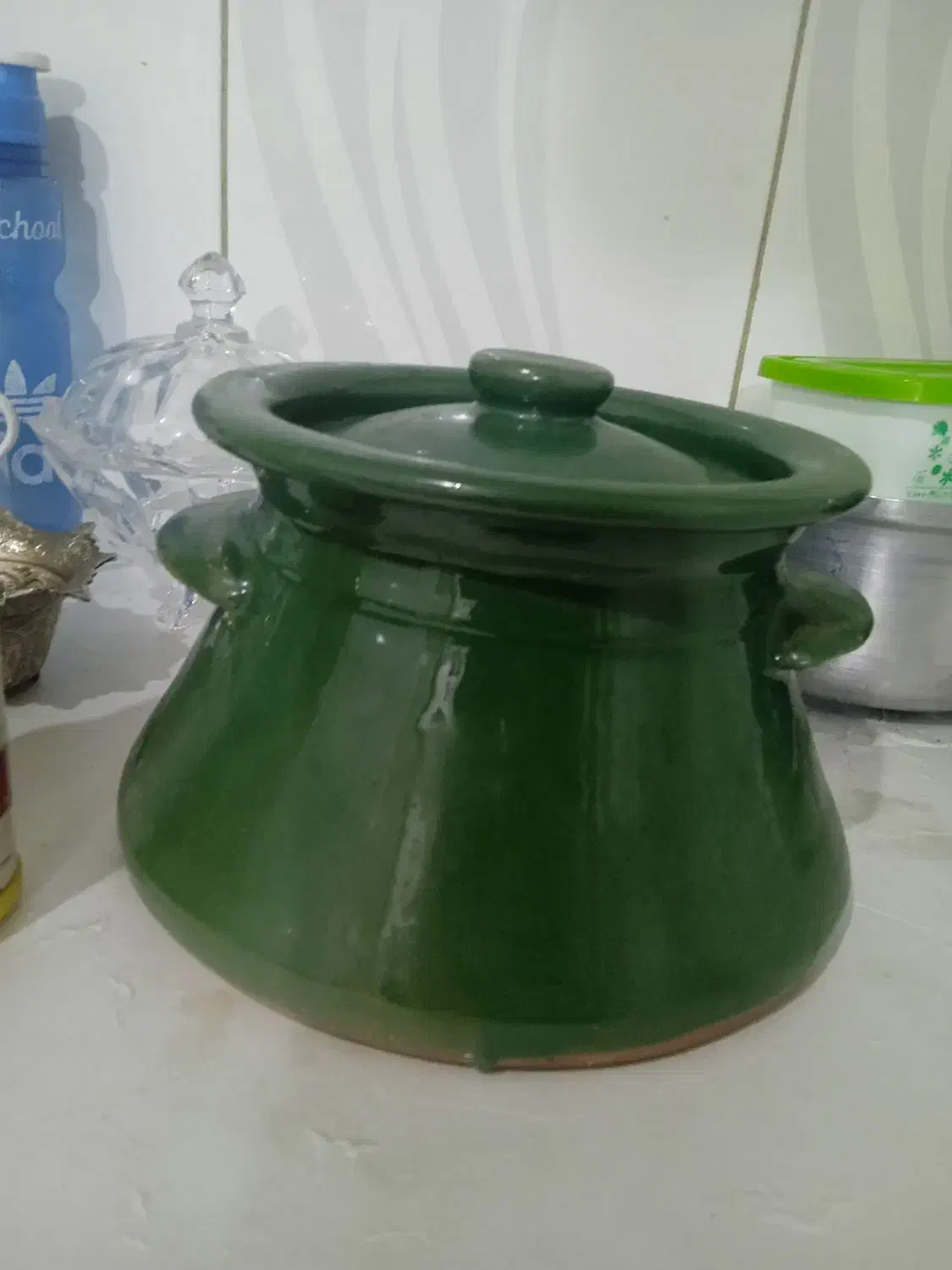 تعدادی ظرف|ظروف سرو و پذیرایی|ملایر, |دیوار