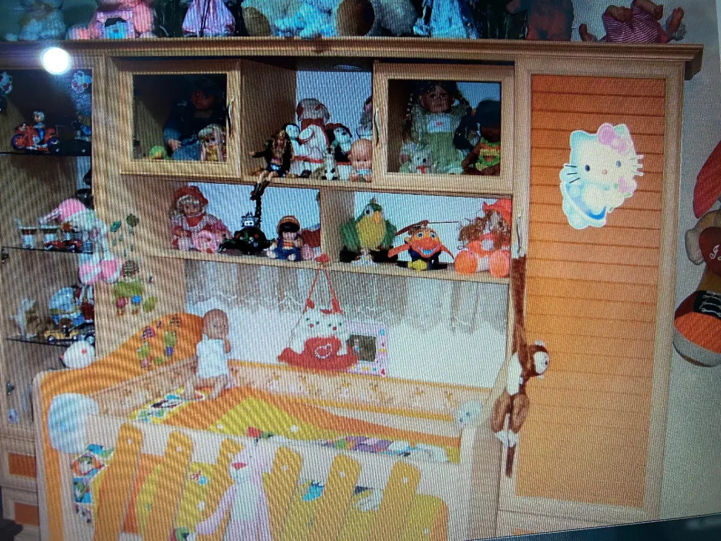 سرویس تخت و کمد نوزادی|تخت و صندلی بچه|بروجرد, |دیوار