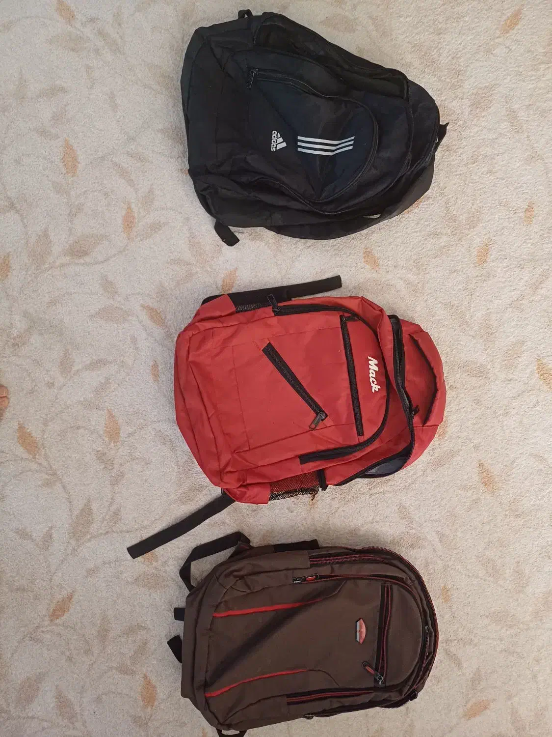 کیف مدرسه|کیف، کفش، کمربند|ساوه, |دیوار