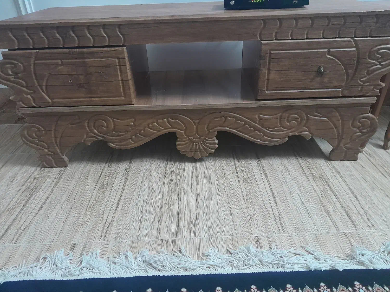 میز بسیار زیبا درحد نو|میز تلویزیون|تربت جام, حافظ|دیوار