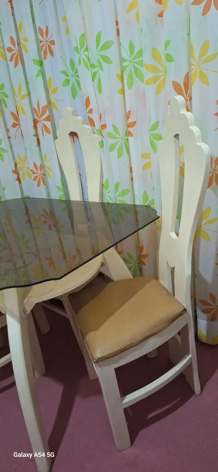 ناهار خوری ۴ نفره|میز و صندلی غذاخوری|رشت, نخودچر|دیوار