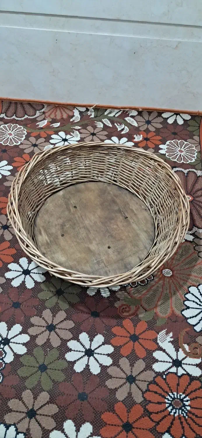 سبد حصیری|صنایع دستی و سایر لوازم تزئینی|قم, قلعه کامکار|دیوار