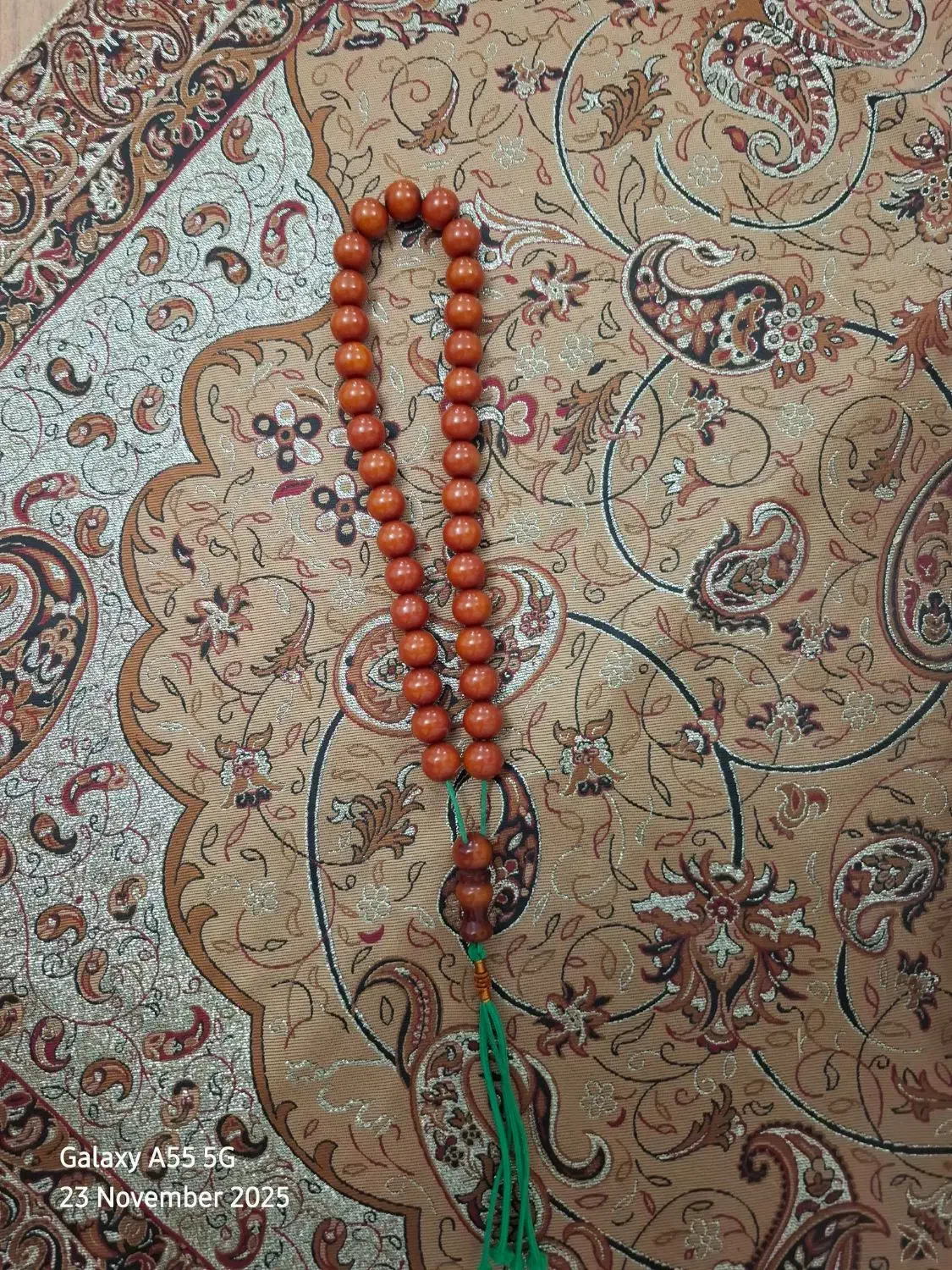 زیور آلات و تسبیح|کلکسیون اشیاء عتیقه|ارومیه, |دیوار