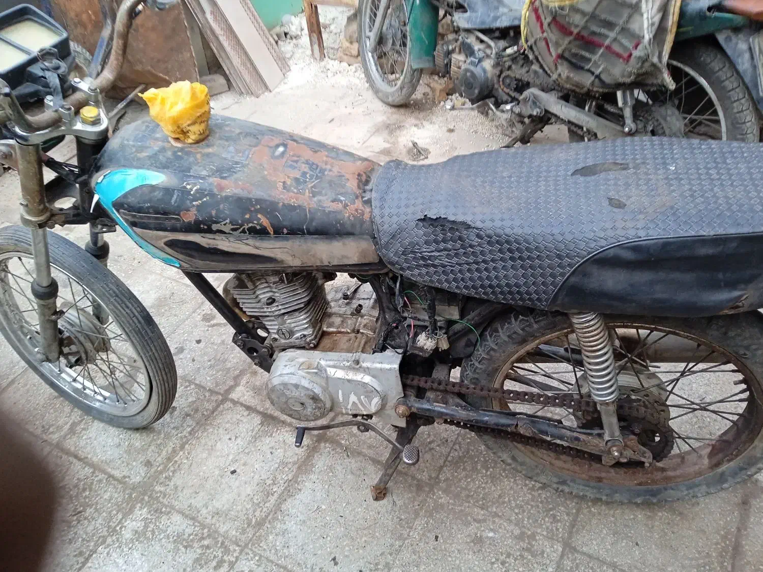 موتور|موتورسیکلت|قم, دروازه ری|دیوار