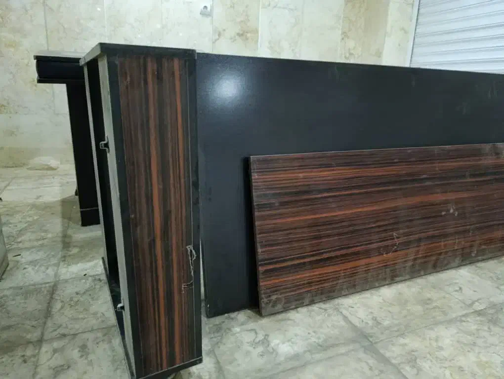 میز مدیریتی چرم دار کار کرده با ال شیشه دار|میز تحریر و کامپیوتر|تهران, زعفرانیه|دیوار