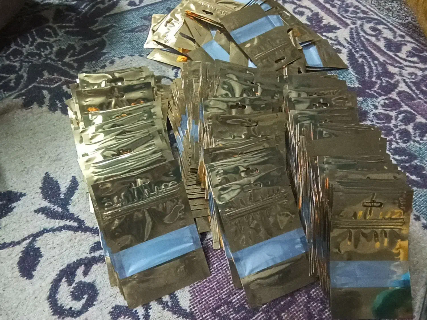 پاکت کادو|ظروف نگهدارنده، پلاستیکی، یک‌بارمصرف|شیراز, طلاب|دیوار