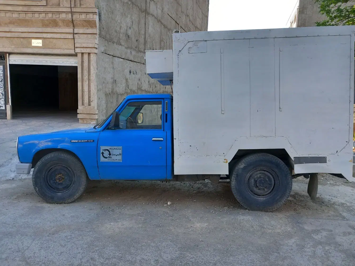 نیسان یخچالدار مدل ۸۳|خودرو سواری و وانت|صفادشت, |دیوار