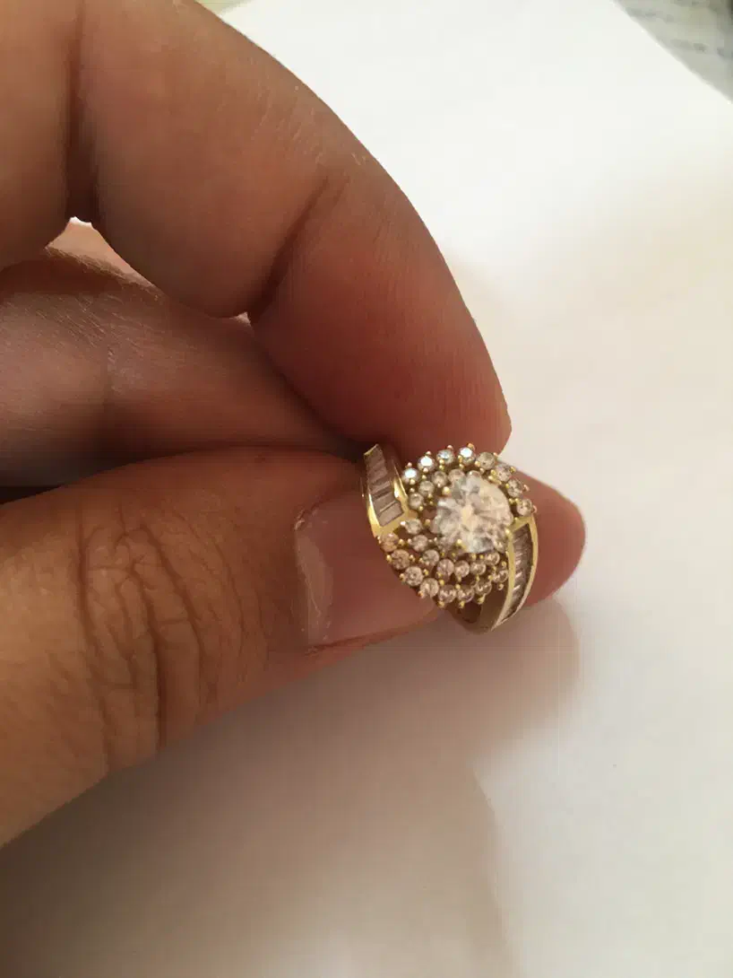 انگشتر نگین تک تاش|جواهرات|صدرا-فارس, فاز ۱|دیوار