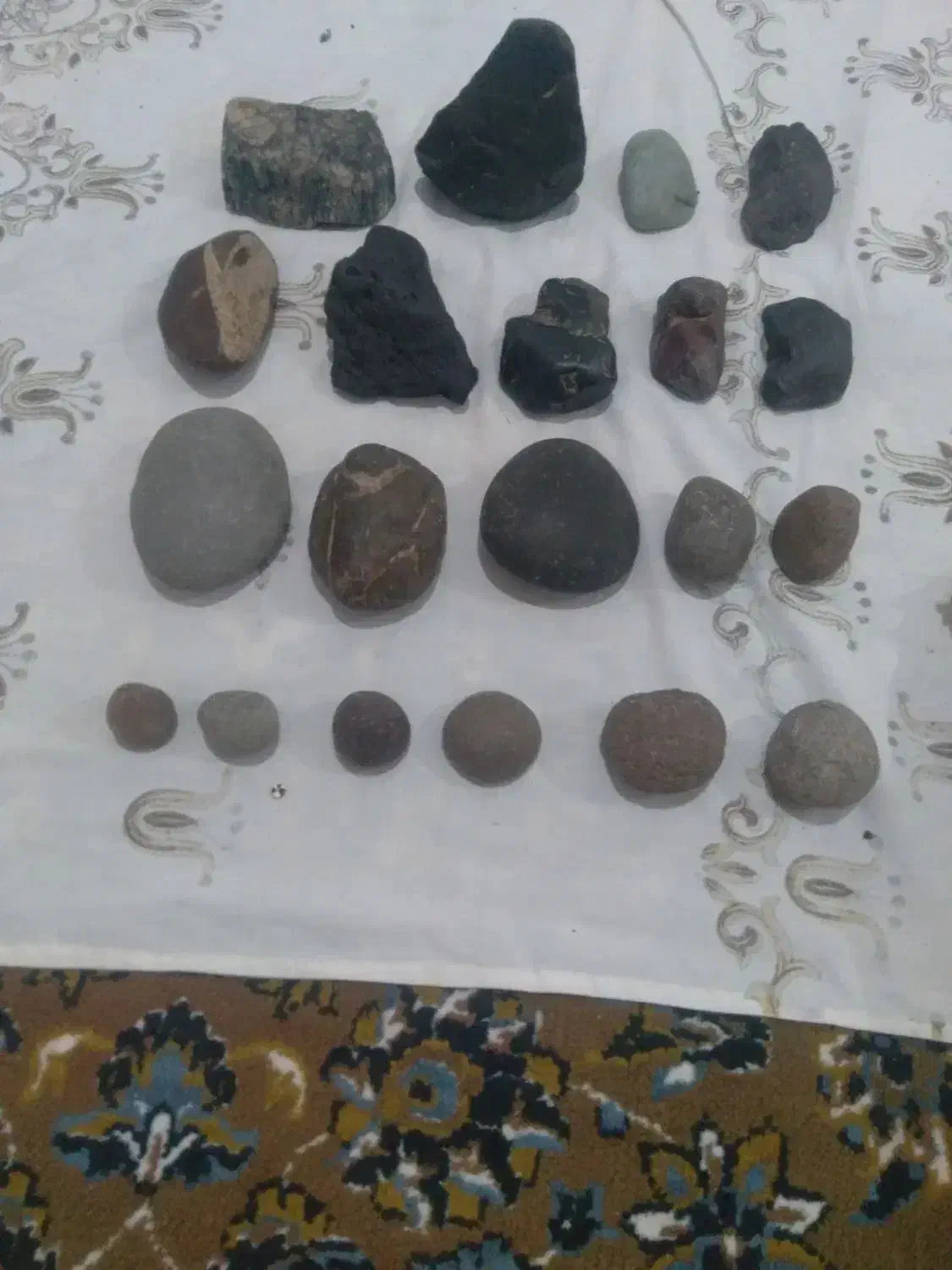 سنگ مغناطس|کلکسیون اشیاء عتیقه|زنجان, |دیوار