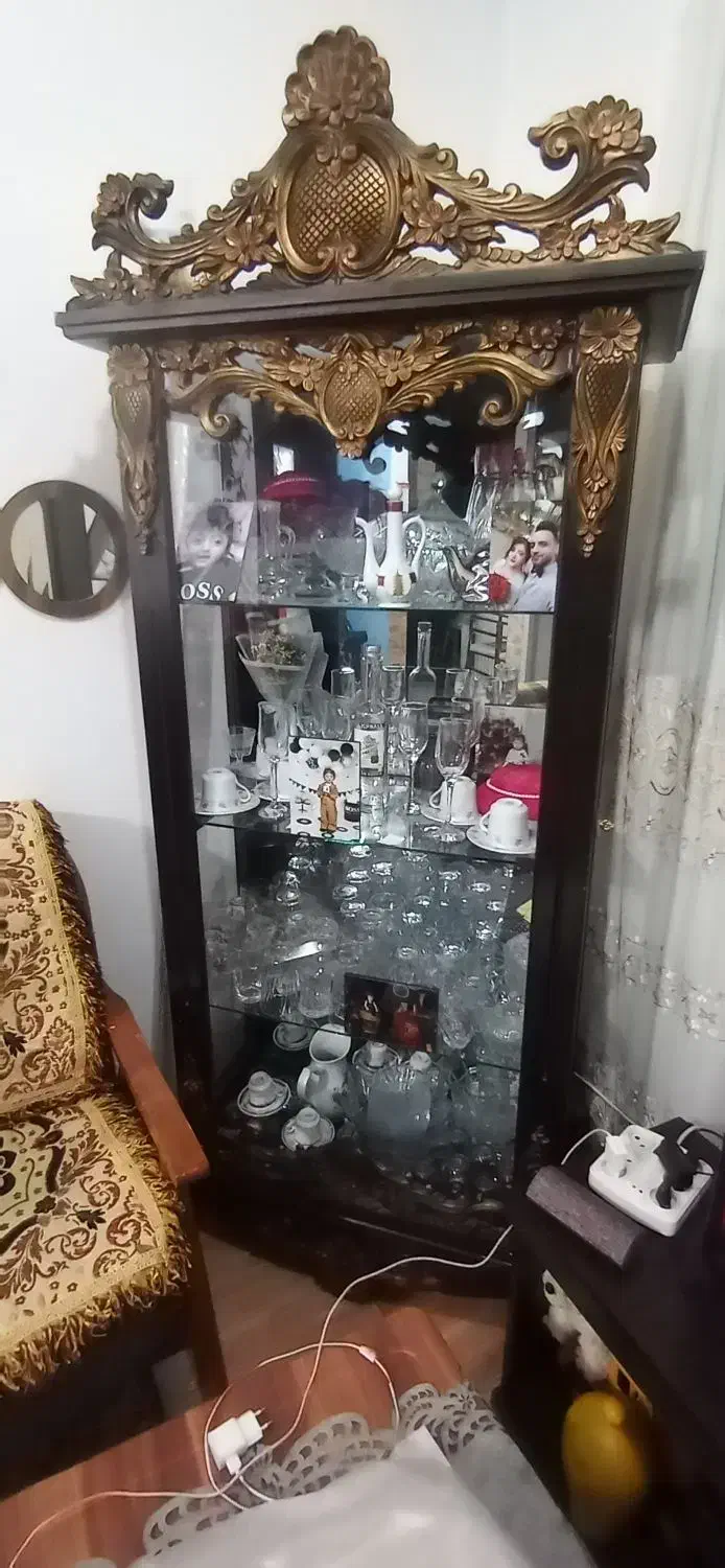 ویترین (بوفه)|بوفه، ویترین، کنسول|رشت, سلیمانداراب|دیوار