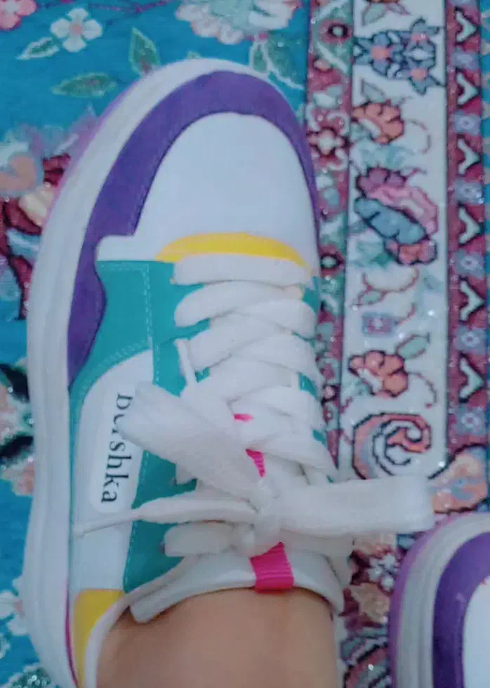 بوت بلند و کفش|کیف، کفش، کمربند|قشم, |دیوار