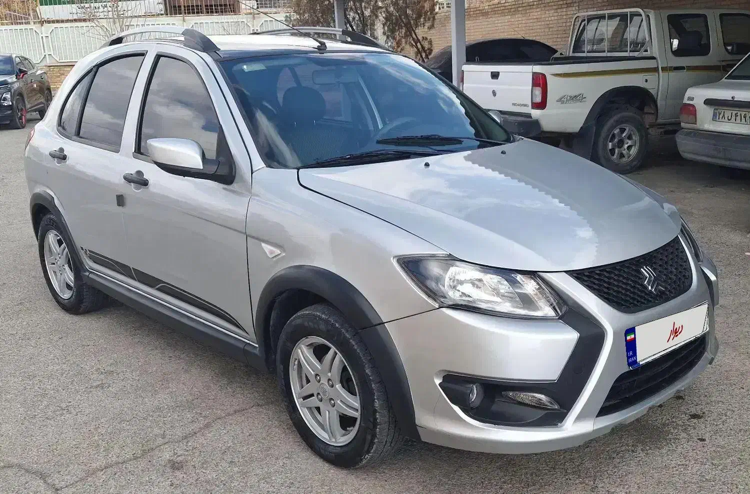 کوییک GXR نقره‌ای متالیک ۴۰۳|خودرو سواری و وانت|تربت‌حیدریه, بوستان باغ ملی|دیوار