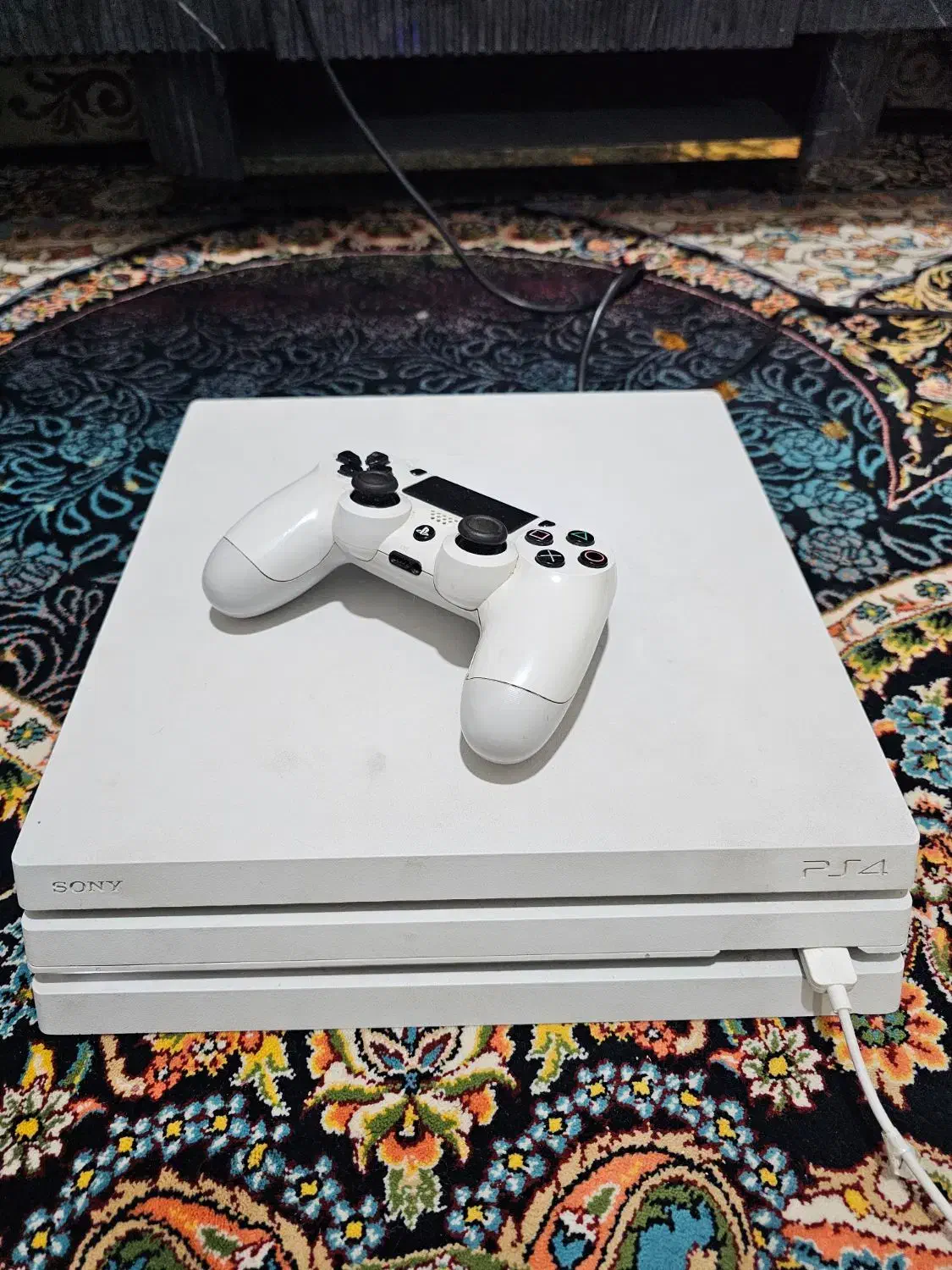 فروش ps4پرو رنگ خاص|کنسول، بازی ویدئویی و آنلاین|سراوان, |دیوار