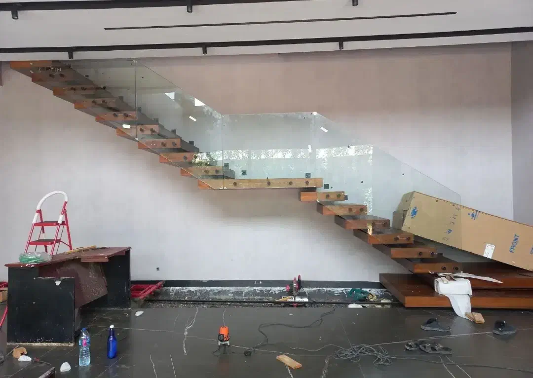 پله و نرده شیشه ای|خدمات پیشه و مهارت|آبادان, |دیوار