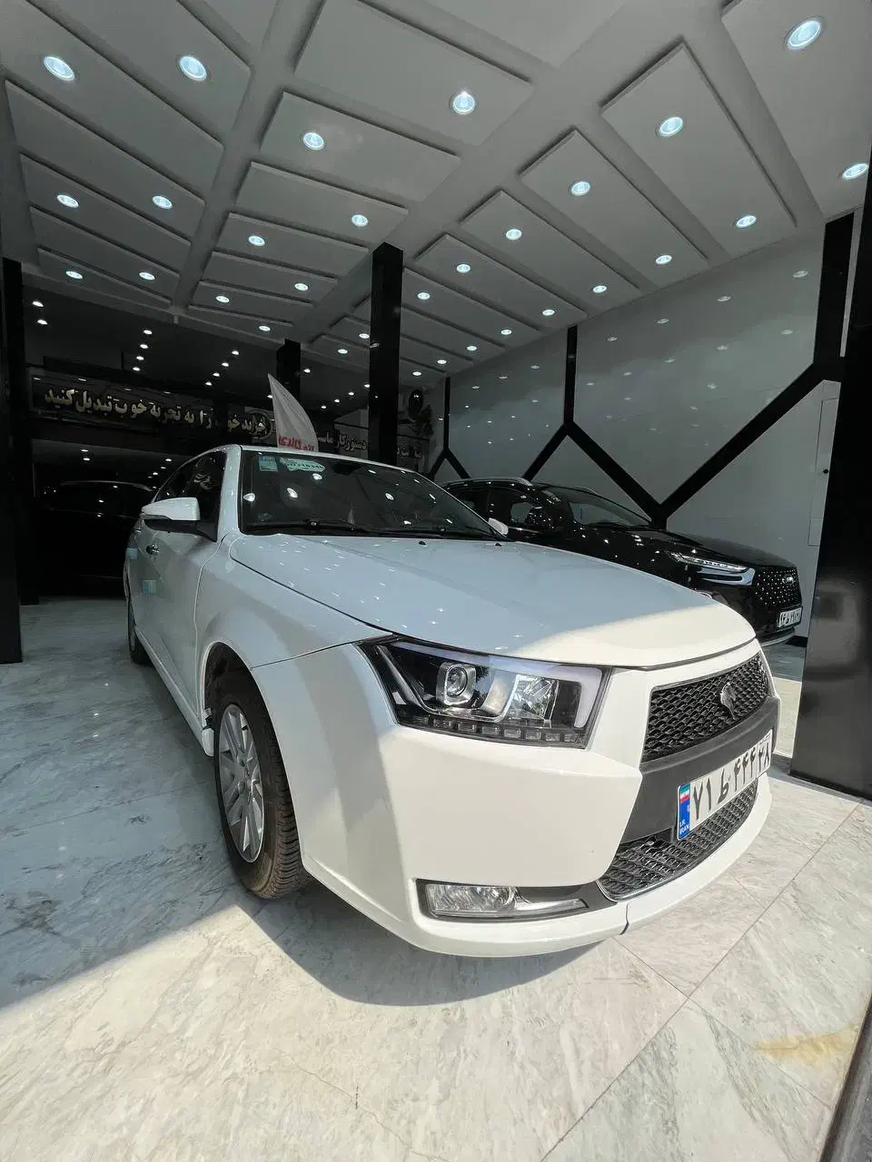 دنا/نقد و اقساط/ سفید و مشکی|خودرو سواری و وانت|تهران, جمهوری|دیوار