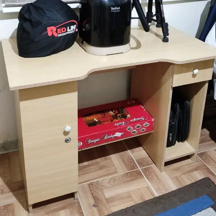 میز کامپیوتر|میز تحریر و کامپیوتر|رشت, جهاد|دیوار