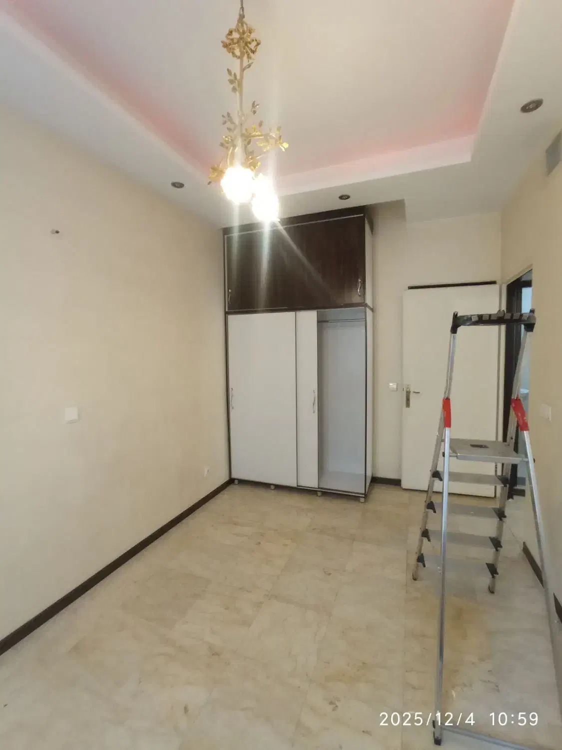 110متر دو خوابه ابن سینا