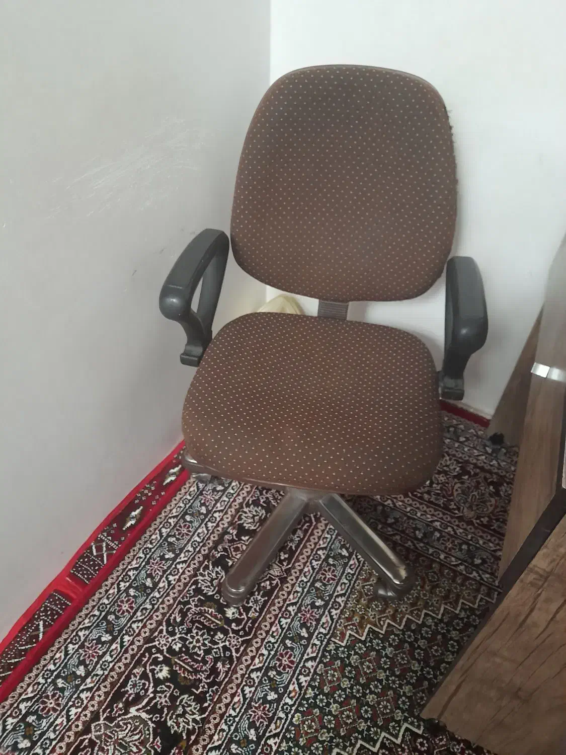 صندلی چرخ دار|صندلی و نیمکت|مهاباد (آذربایجان غربی), |دیوار